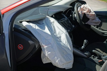 ประกันรถยนต์ : เช็กด่วน! รถรุ่นไหนใช้ถุงลมนิรภัยไม่ได้มาตรฐาน ถุงลมนิรภัยทาคาตะ