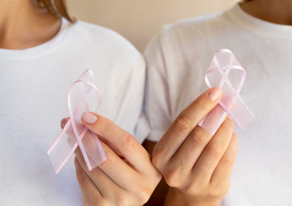 ประกันมะเร็ง : มะเร็งเต้านม และอาการเตือนของมะเร็งในระยะแรก